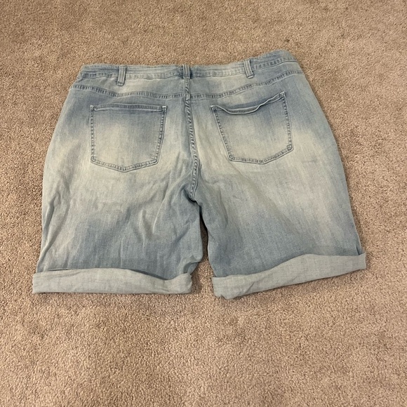Lane Bryant Embroidered Denim Jean Shorts - Picture 8 of 8